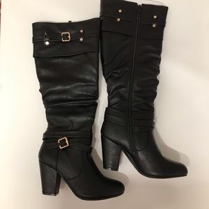 Black long leathered boots (BRAND NEW)